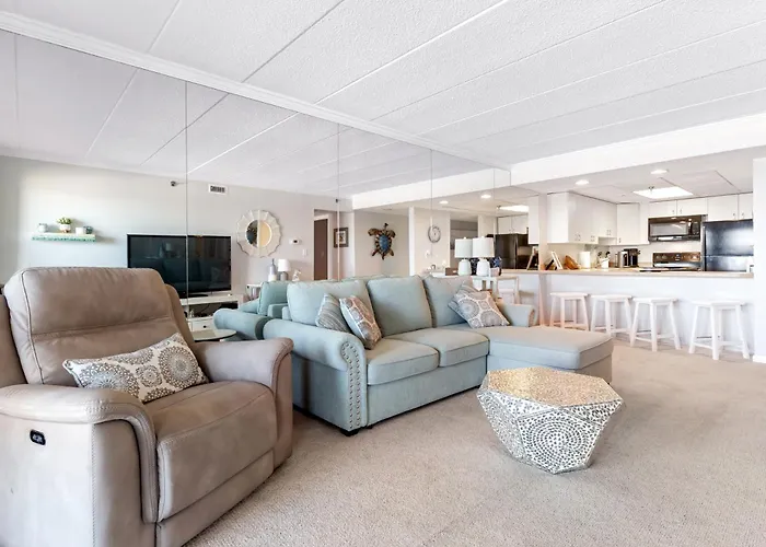 Holiday home Bright Oceanfront 2br Balcony, King Bed & Parking Ocean City