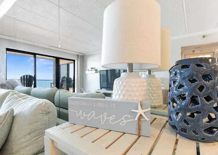 Holiday home Bright Oceanfront 2br Balcony, King Bed & Parking Ocean City