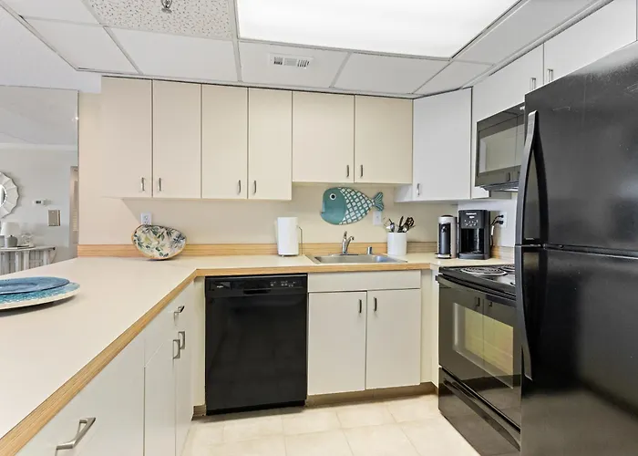 Holiday home Bright Oceanfront 2br Balcony, King Bed & Parking Ocean City