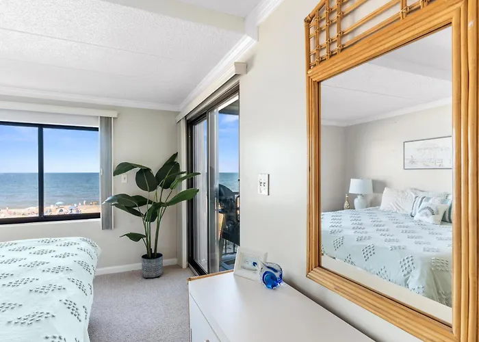 Bright Oceanfront 2br Balcony, King Bed & Parking Ocean City