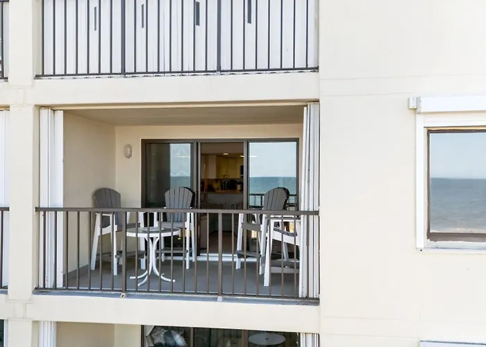 Bright Oceanfront 2br Balcony, King Bed & Parking * Ocean City