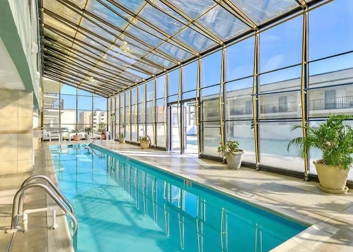 Bright Oceanfront 2br Balcony, King Bed & Parking * Ocean City